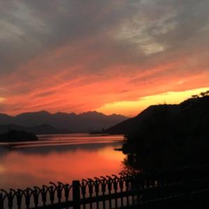 艳星丹尼尔斯吞精视频
